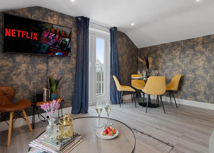 Sea Views, Beachbreeze, Pet Friendly, Private Parking