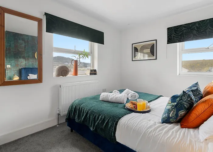 Sea Views, Beachbreeze, Pet Friendly, Private Parking