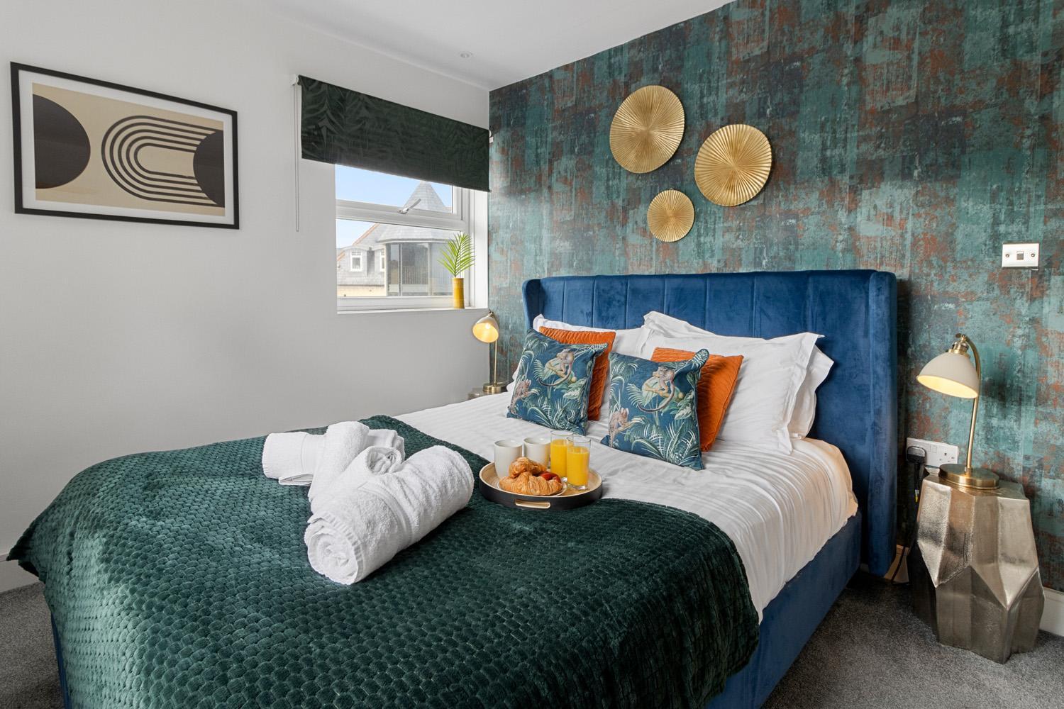 Sea Views, Beachbreeze, Pet Friendly, Private Parking Apartment